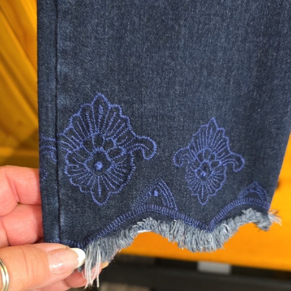 Luxe Dark Blue Ankle Jeans